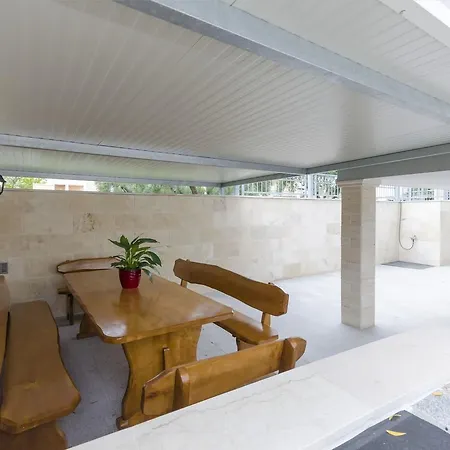 Διαμέρισμα Crystal *