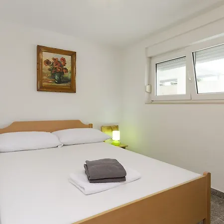 Crystal Διαμέρισμα *