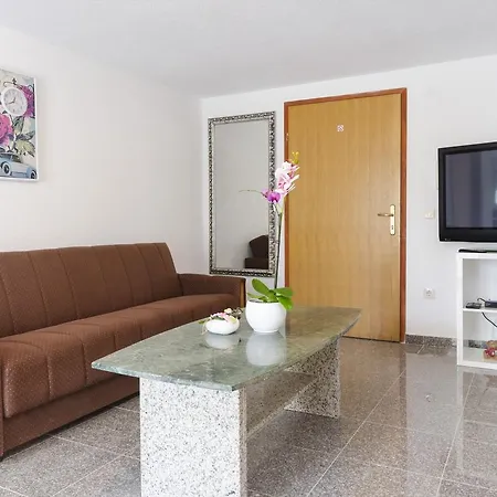 Crystal 아파트 보디체